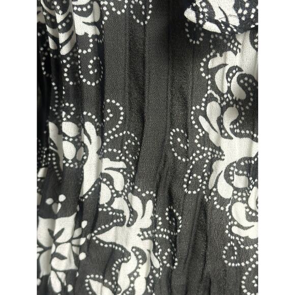 Sunny Leigh Women’s Top Black White Frilly Ruffled Feminine Girl Top Size (S) - Picture 5 of 16